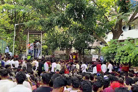 Crowd gathered at Vidhana Soudha