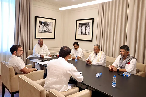 KPCC president DK Shivakumar (first from right) and Chief Minister Siddaramaiah with the Congress high command