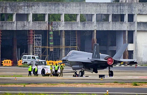 British F-35B fighter jet departs from Kerala after emergency landing and 5-week repair
