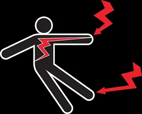 Chennai Corporation worker electrocuted while cleaning road in Kannagi Nagar