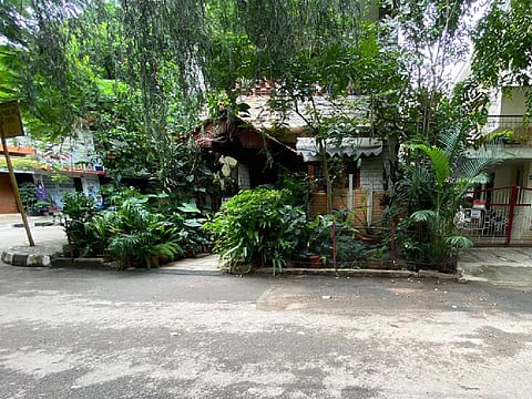 Encroachment menace leaves Indiranagar pavements unusable for pedestrians