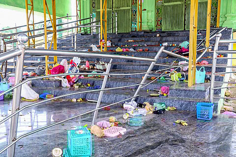 Andhra police seal Venkateswara Swamy temple after stampede kills 10 devotees