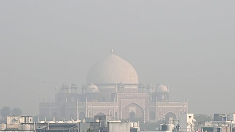 Delhi’s air quality deteriorates again, AQI climbs to 385 as cold wave deepens pollution crisis