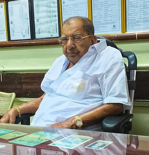 Karnataka Assembly pays tribute to veteran Cong leader Shamanur Shivashankarappa, passes condolence resolution