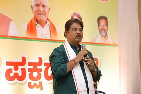 Karnataka BJP attacks Siddaramaiah govt as liquor vendors plan complaint to Rahul Gandhi
