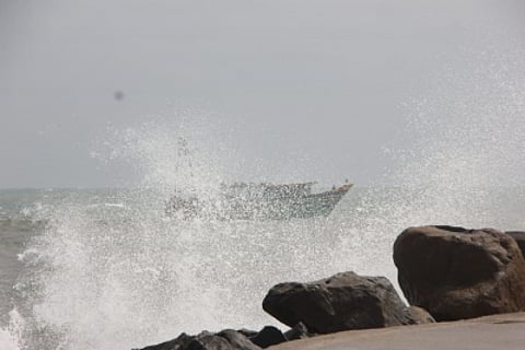Light rain in south, coastal TN; fishermen advised caution