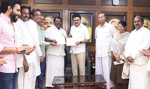 DMK, Congress seal seat-sharing pact: Congress to contest 28 seats in TN