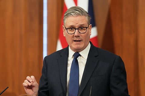 El primer ministro de Reino Unido, Keir Starmer, habla en una conferencia de prensa en Downing Street en Londres, el miércoles 1 de abril de 2026.