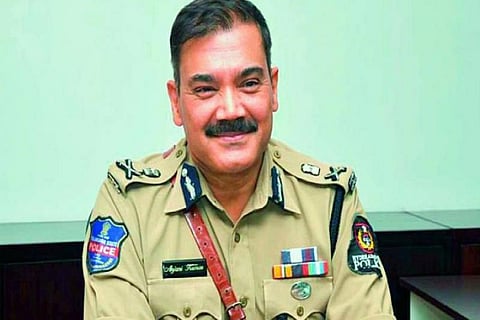 Two Hyderabad cops suspended for beating up youths in separate incidents