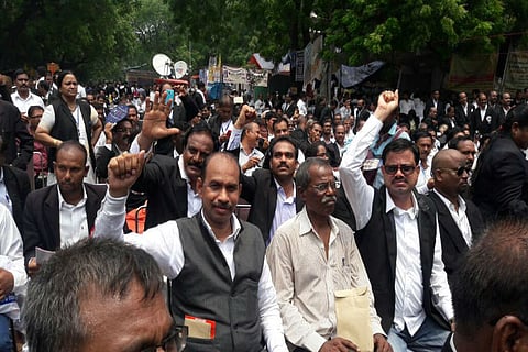 Hyd High Court bifurcation: Telangana lawyers organise sit-in protest at Delhi