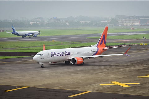 An Akasa Airlines plane on the runway