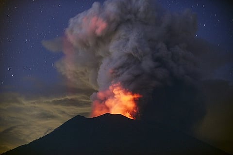 Bali airport to remain closed following volcanic ash eruption