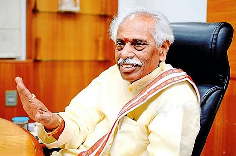 Minister Bandaru Dattatreya loses his brand new smartphone at home amidst Sunday visitors