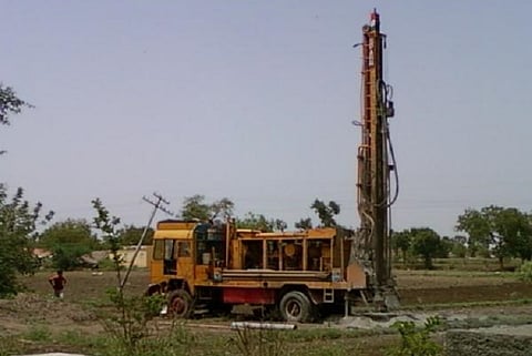 K’taka minister wants 1-km deep borewell dug for water, clueless that it could worsen the problem