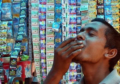 Bengaluru lawyers’ collective to send CM ultimatum to ban chewing tobacco