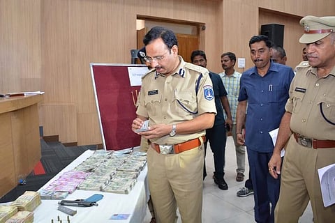 Man arrested by Hyderabad cops for allegedly robbing 30,000 dollars at gunpoint