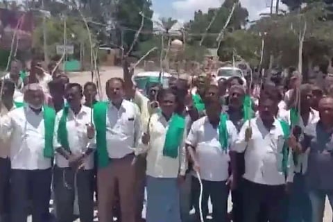 Karnataka farmers launch indefinite protest against release of Cauvery water to TN