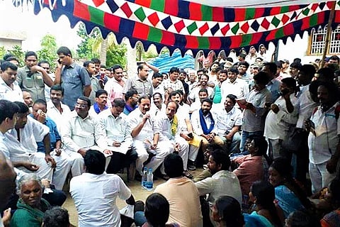 Andhra Ministers meet groups warring over Ambedkar statue in Garagaparru, broker peace