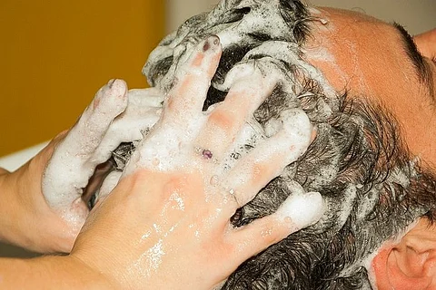 Does the price of your shampoo affect how clean your hair is? Here's the science
