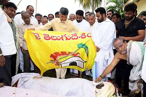 Many bid tearful adieu as N Harikrishna cremated with full state honours in Hyd