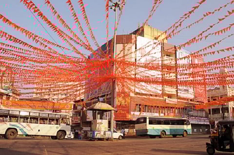 'Bunting’ wars of Dakshina Kannada: The string of small flags which fuel communalism