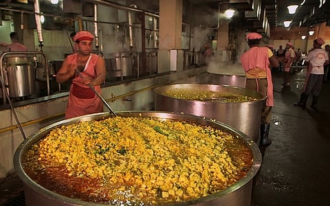 K’taka govt plans to set up 500 Indira Canteens in a bid to woo voters before 2018 elections?