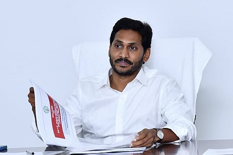 Andhra govt to sue media houses for 'baseless' reports, cabinet empowers secretaries