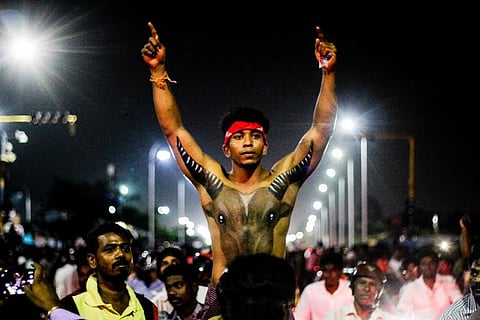 As jallikattu protests enter day 4, here are some fantastic images from Marina beach