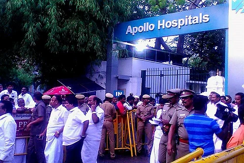 A night vigil outside Apollo: How Jayalalithaa’s supporters are coping with her cardiac arrest