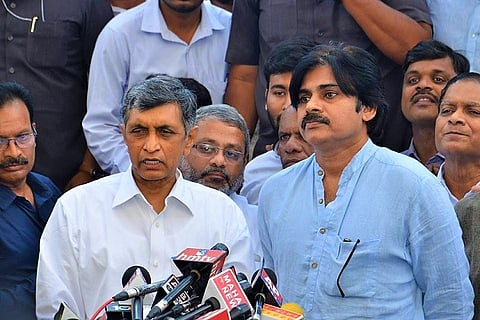 Jana Sena chief Pawan Kalyan meets Jayaprakash Narayan, duo mull Andhra JAC formation