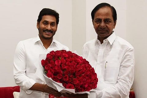 YS Jagan welcomed by Telangana CM KCR