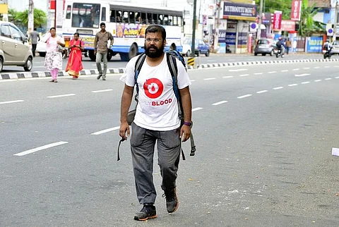 Meet the man who has travelled over 6,000 km on foot to promote blood donation