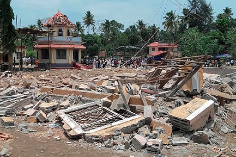 പുറ്റിങ്ങൽ ക്ഷേത്രത്തിലെ ജാതിപ്പോര്-അന്നും ഇന്നും