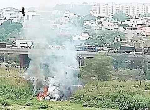 Another lake catches fire in Bengaluru, this time in Benniganahalli