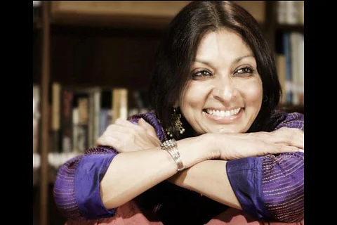 Photo of Mallika Sarabhai dancing before her mother’s body in tribute goes viral