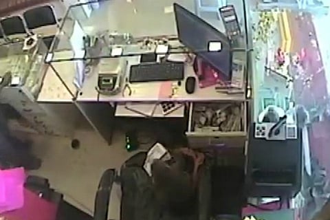 Watch: Monkey steals Rs 10,000 from jewellery shop. trained thief?
