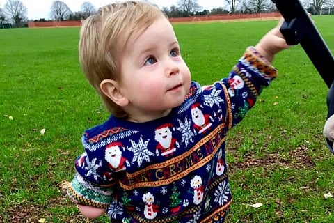 Kid with one hand becomes Instagram star, captures hearts with his smile