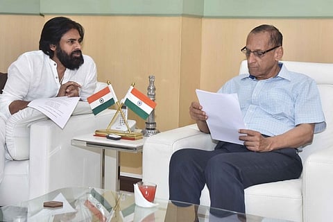 Pawan Kalyan meets Andhra Governor, submits report on Cyclone Titli damage