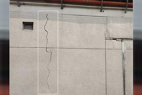 Image of crack on Hyderabad Metro station wall surfaces, HMRL clarifies