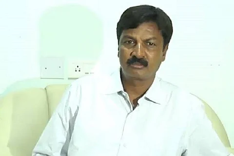 Karnataka Minister threatens to resign if fellow rebel MLA not given cabinet post