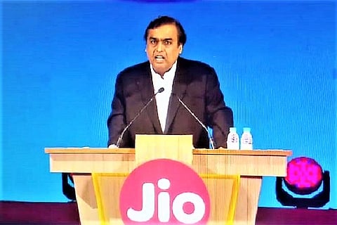 Reliance pilots Jio Payments Bank, tests services among its employees