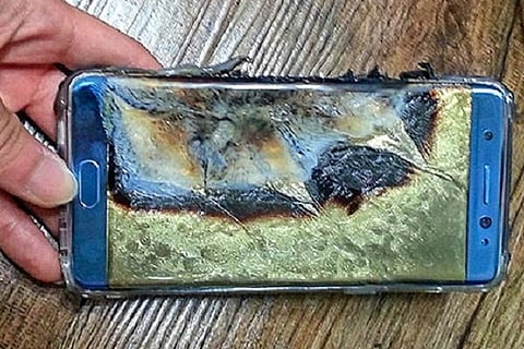 Samsung faces lawsuits as battery woes continue