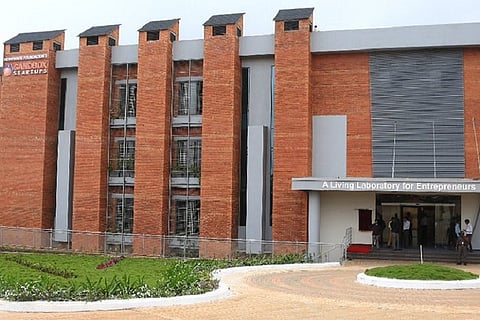 NITI Aayog Chairman Amitabh Kant unveils startup incubation centre in K'taka’s Hubballi