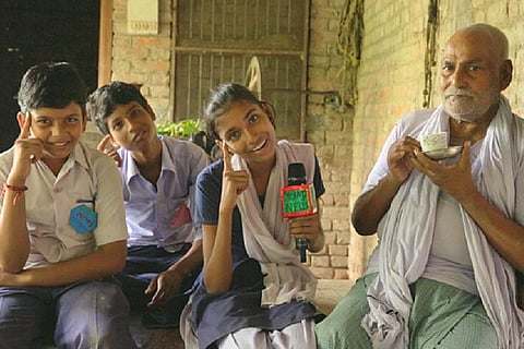 BREAKING! Here are the not-so-loud news anchors asking all the right questions