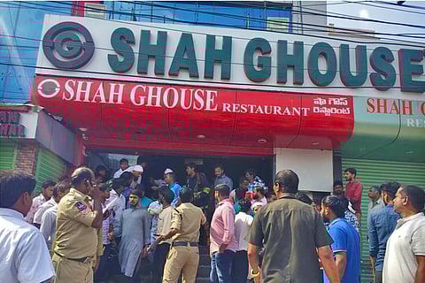 Gas leak leads to fire in Hyd's Shah Ghouse restaurant, 1 critically injured