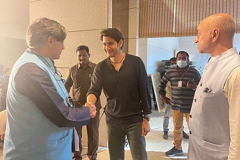 Congress leader Shashi Tharoor and actor Mahesh Babu are seen greeting each other, while Telugu Desam Party MP Jayadev Galla is also seen in the photo.