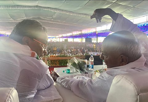 Deve Gowda, Siddaramaiah hold joint rally in Mysuru: Will it unite workers?