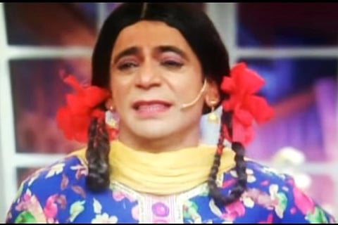 Video: Cast bids tearful farewell on last episode of Comedy Nights with Kapil