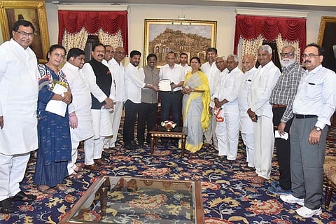 Opposition parties in Telangana meet Governor over CM KCR’s new Secretariat plan