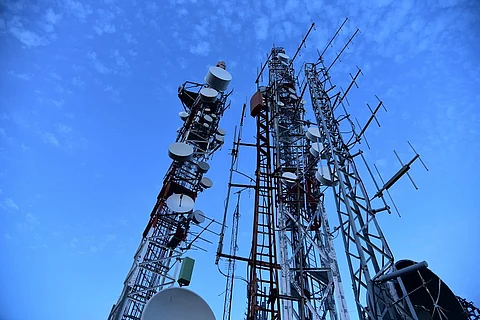 AGR dispute: DoT moves SC, seeks 20-yr payment window